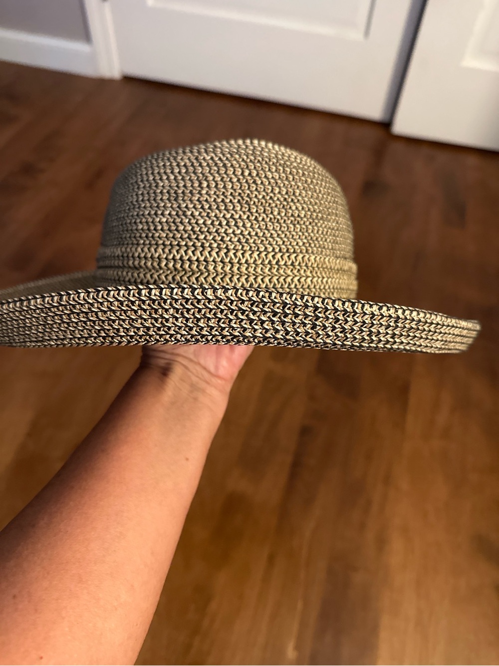 Nine West Women’s Woven Straw Sun Hat Wide Brim Tan & Black
